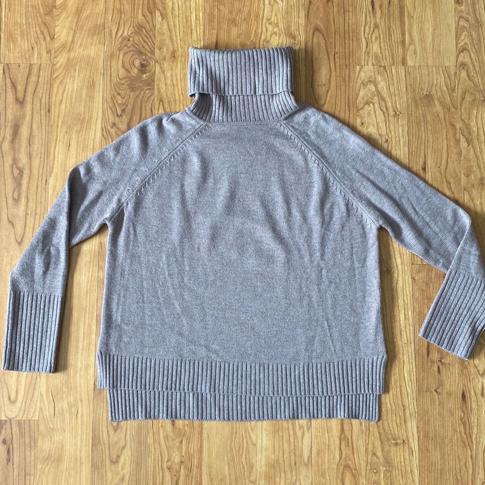 Softest Michael Stars light weight sweater